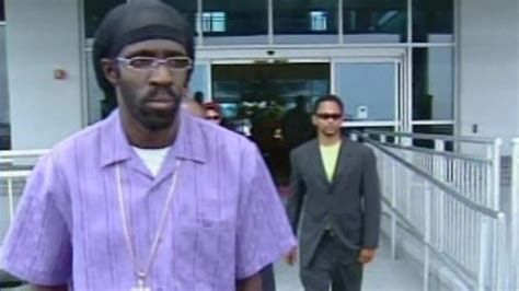 Lottery winner's killer wanting new trial suffers setback .